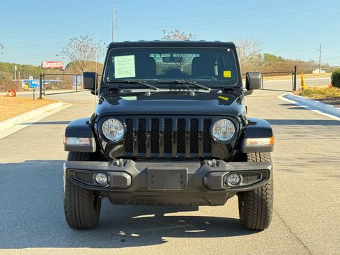 Used 2022 Jeep Wrangler Unlimited Sahara image 8