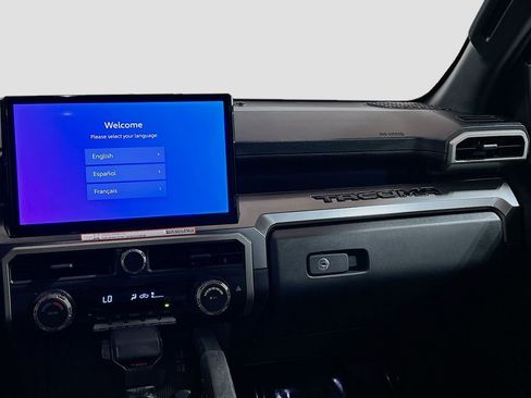 Used 2024 Toyota Tacoma TRD Sport image 19