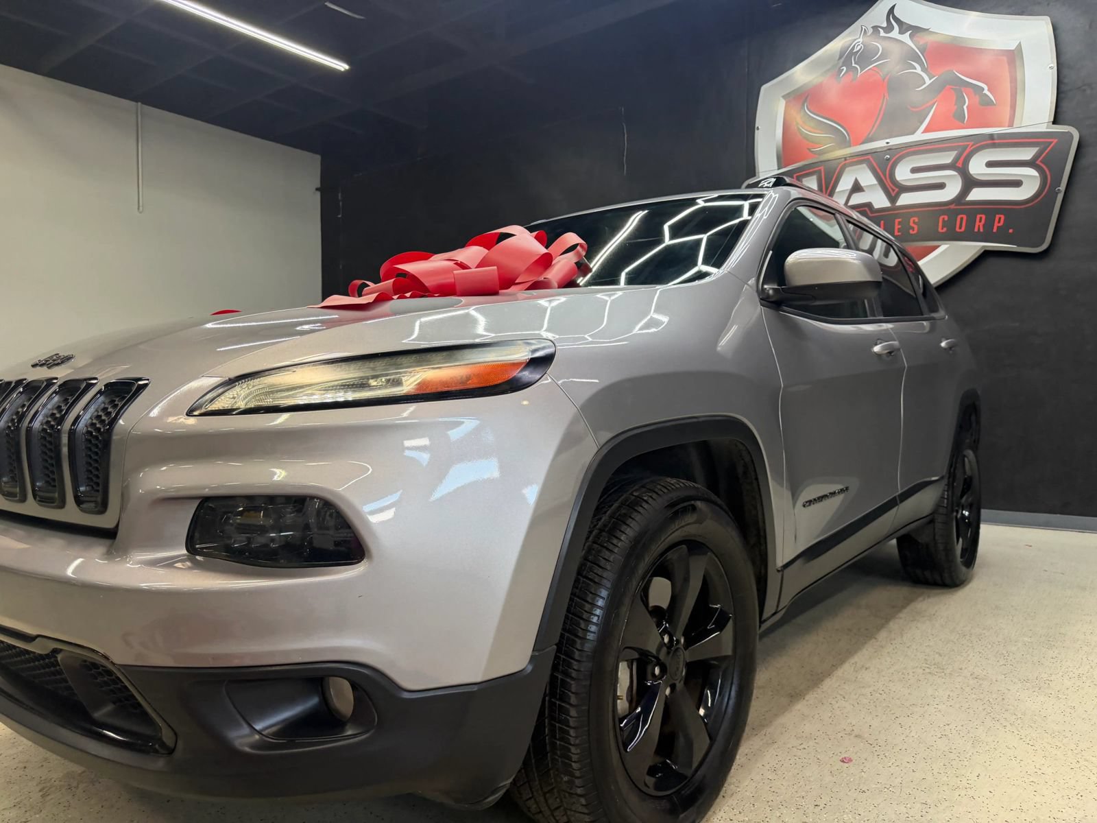 Used 2016 Jeep Cherokee Latitude FWD image 4