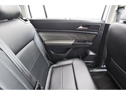 Used 2022 Volkswagen Atlas SE image 11