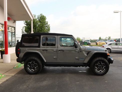 Used 2023 Jeep Wrangler Unlimited Rubicon 4xe w/ Cold Weather Group AWD/4WD image 4