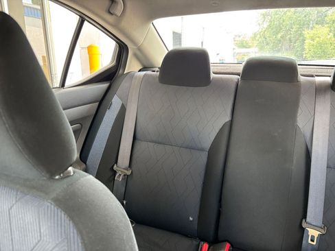 Used 2025 Nissan Versa SV FWD image 39