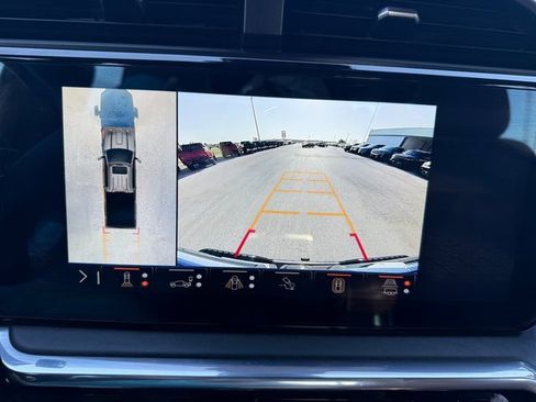 Used 2025 GMC Sierra 3500 Denali Ultimate image 17