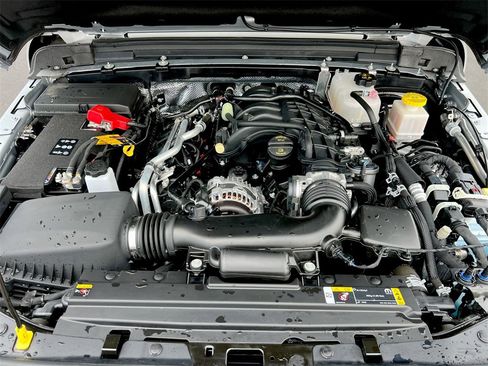 Used 2024 Jeep Gladiator Mojave w/ Safety Group image 23