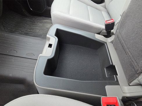 Used 2023 GMC Sierra 1500 SLE image 30