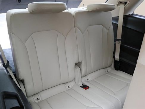 Used 2018 Audi Q7 3.0T Prestige w/ Prestige Package image 20