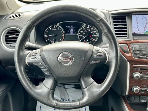 Used 2019 Nissan Pathfinder Platinum w/ Cargo Package image 23