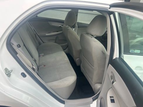 Used 2012 Toyota Corolla LE image 18