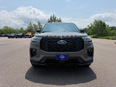 New 2026 Ford Explorer ST-Line w/ ST-Line Street Pack AWD/4WD image 10