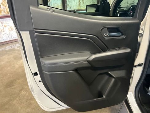 New 2026 GMC Canyon Elevation w/ Convenience Package image 26