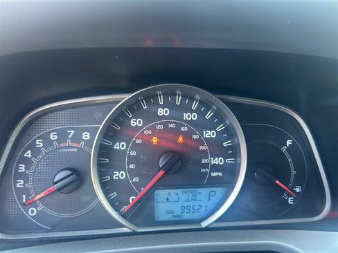 Used 2014 Toyota RAV4 LE AWD/4WD image 3