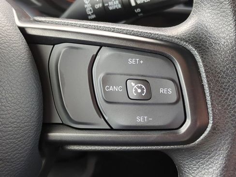 Used 2025 Jeep Wrangler Sport image 22