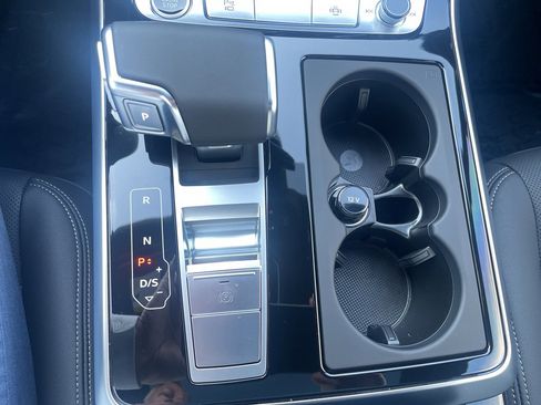 Used 2025 Audi Q7 3.0T Premium Plus image 27