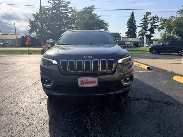 Used 2019 Jeep Cherokee Limited w/ Luxury Group AWD/4WD image 3