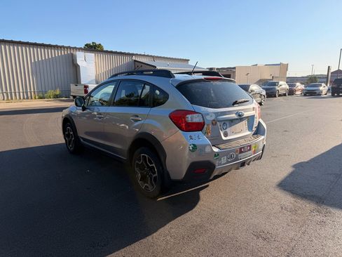 Used 2014 Subaru Crosstrek 2.0i Premium w/ Moonroof Package AWD/4WD image 5