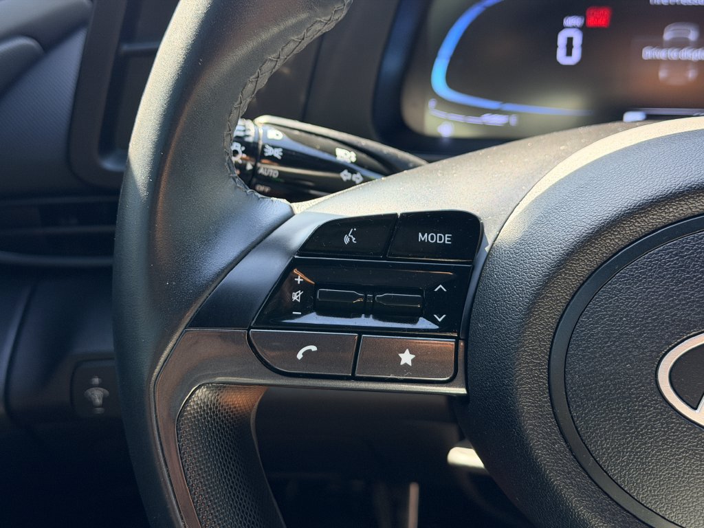 Certified 2025 Hyundai Elantra Sport FWD image 31