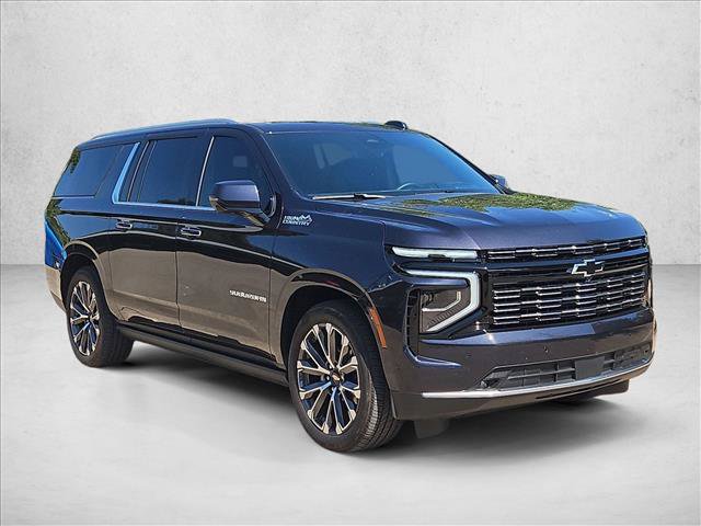 Used 2026 Chevrolet Suburban High Country AWD/4WD image 3