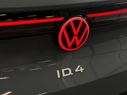 Used 2023 Volkswagen ID.4 Pro S RWD image 13