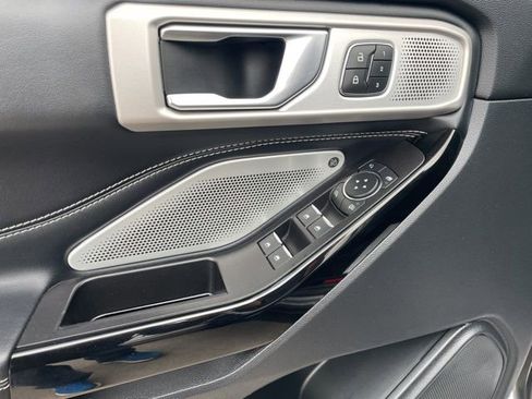 Used 2021 Ford Explorer ST image 13