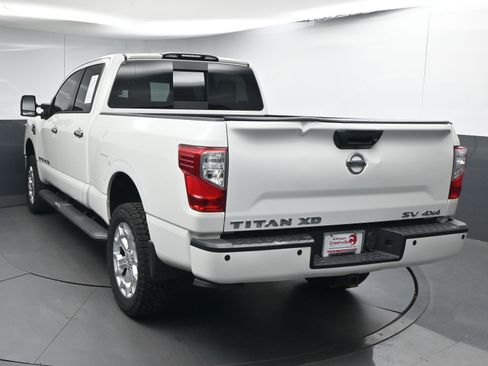 Used 2019 Nissan Titan SV w/ SV Convenience Package image 7