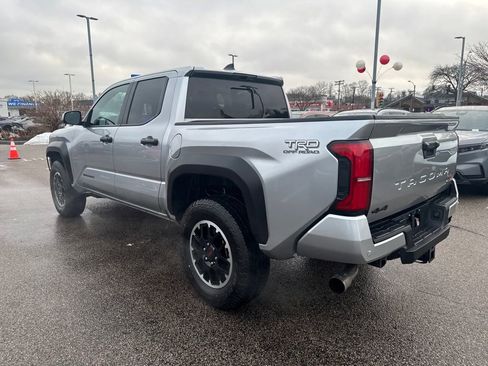 Used 2025 Toyota Tacoma TRD Off-Road image 5