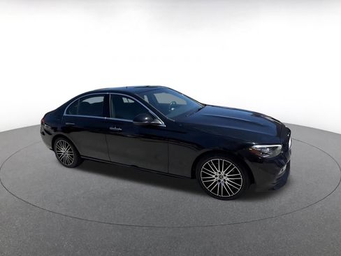 Used 2024 Mercedes-Benz C 300 Sedan image 2