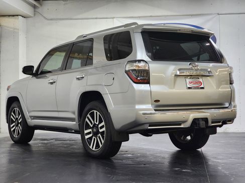 Used 2016 Toyota 4Runner Limited image 9