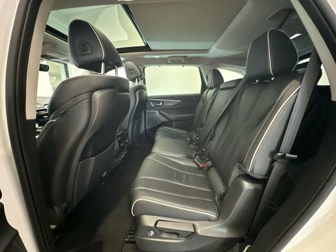 Used 2023 Acura MDX SH-AWD w/ Advance Package image 16