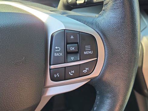 Certified 2022 Ford Explorer XLT w/ Equipment Group 202A AWD/4WD image 22