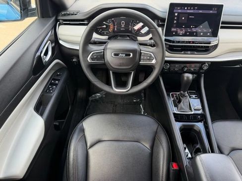 Used 2024 Jeep Compass Limited AWD/4WD image 10