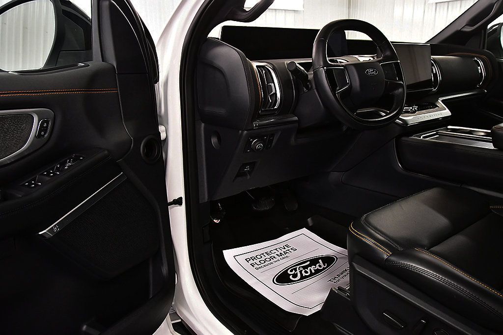 Used 2025 Ford Expedition Tremor AWD/4WD image 15