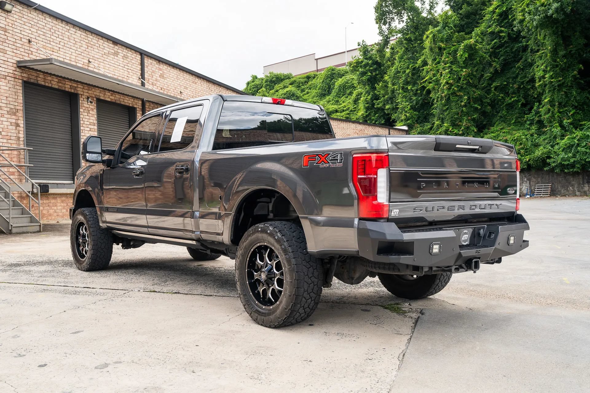 Used 2019 Ford F350 Platinum w/ Platinum Ultimate Package AWD/4WD image 6