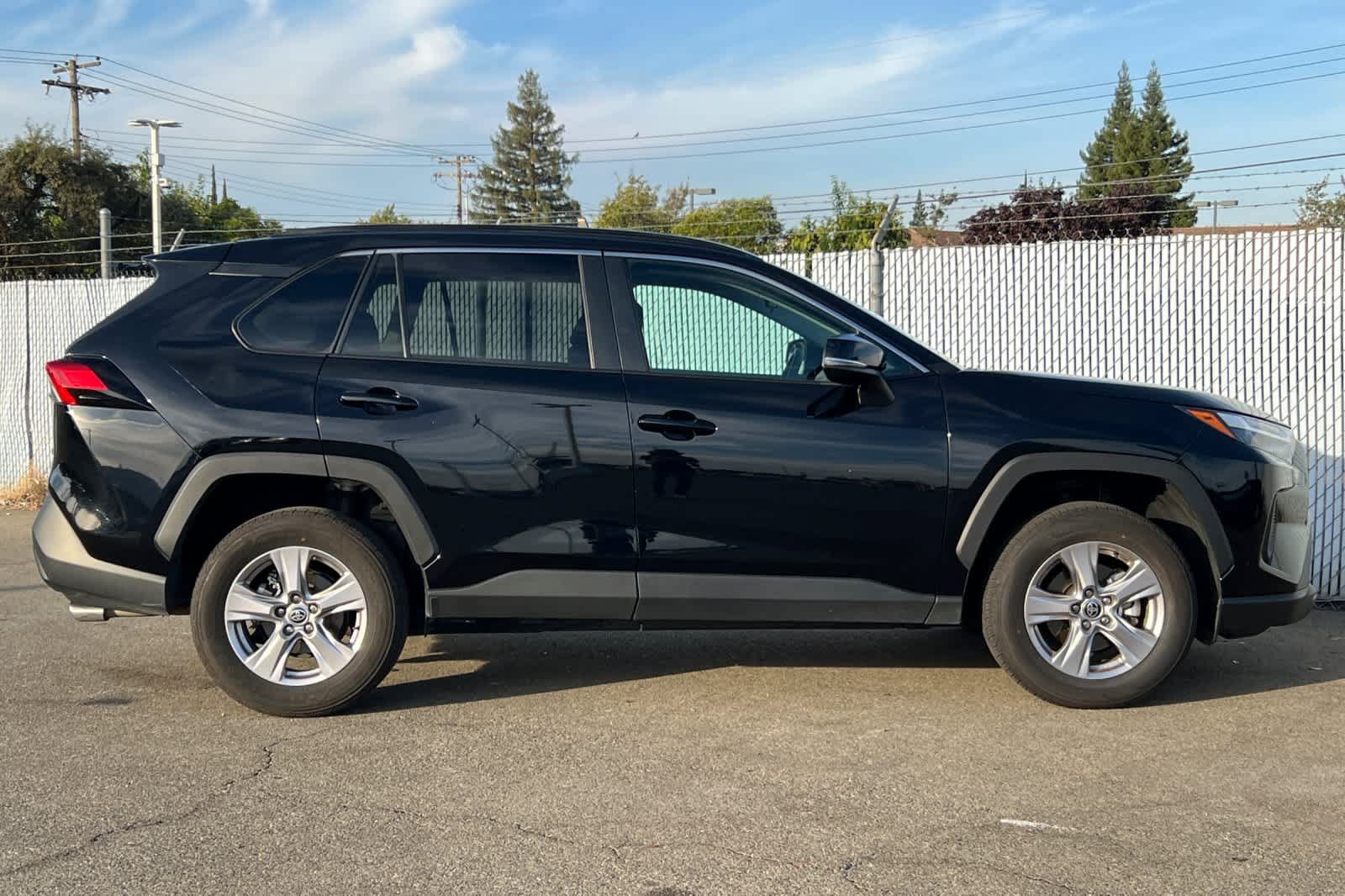 Used 2025 Toyota RAV4 XLE FWD image 6