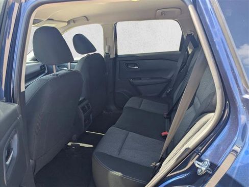 Used 2025 Nissan Rogue SV FWD image 13