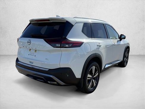 Used 2023 Nissan Rogue SL w/ SL Premium Package FWD image 5
