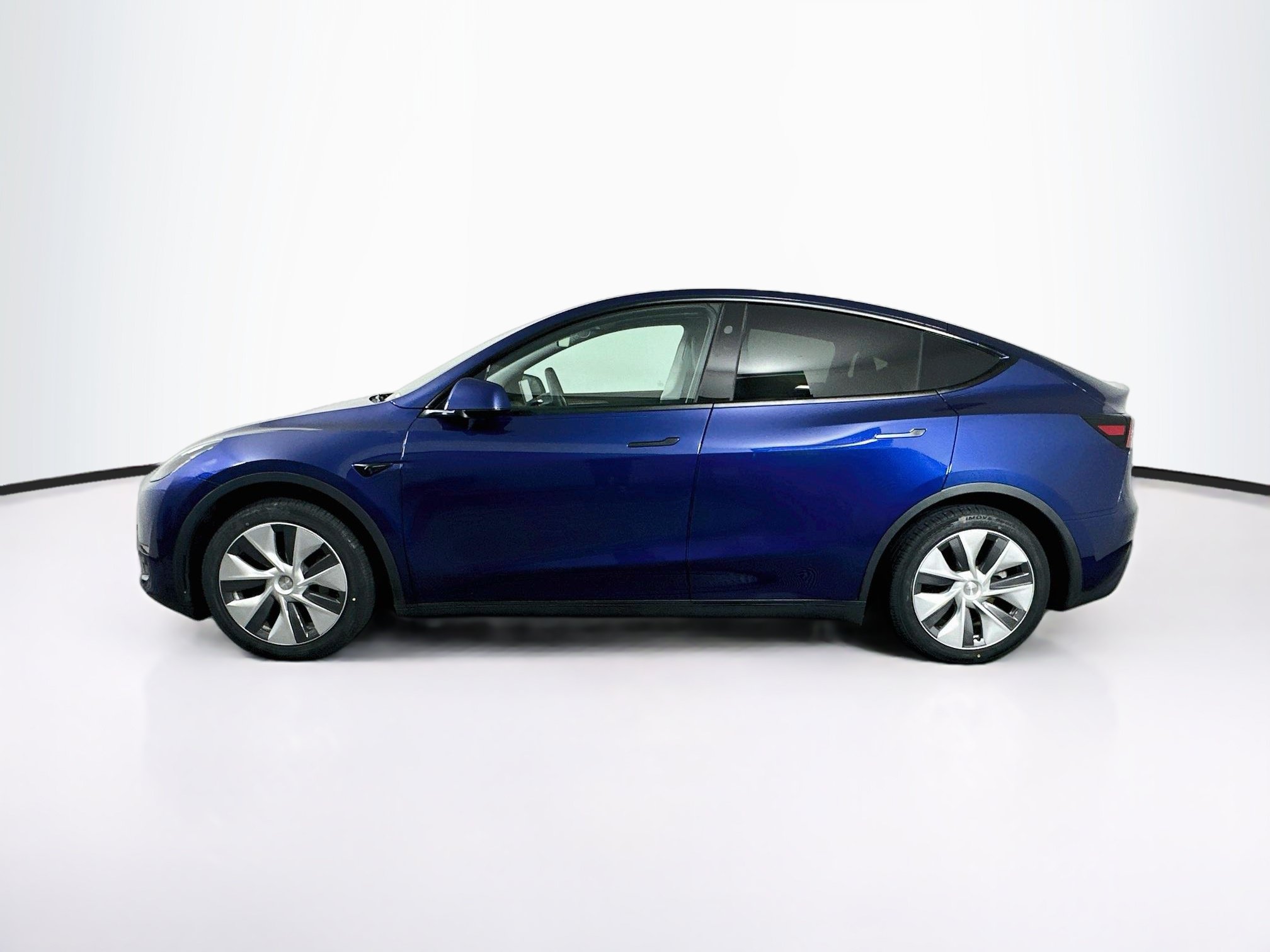 Used 2023 Tesla Model Y Long Range AWD/4WD image 4