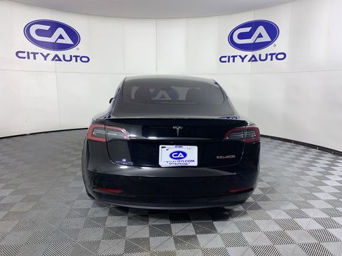 Used 2022 Tesla Model 3 Performance image 4