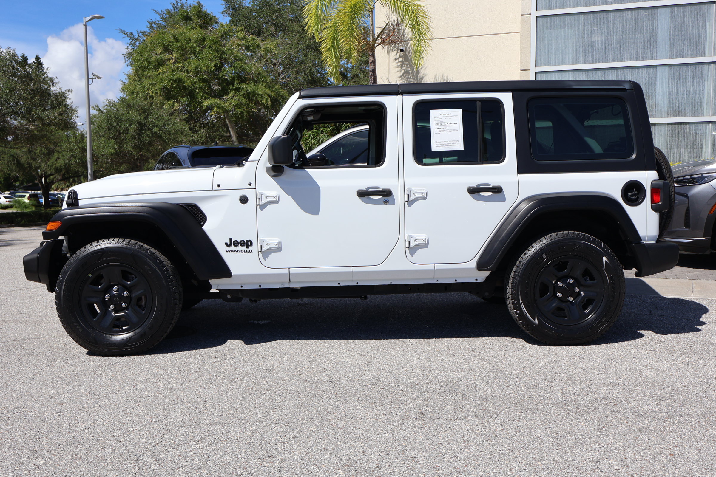 Used 2022 Jeep Wrangler Unlimited Sport AWD/4WD image 5
