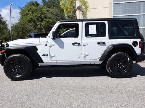 Used 2022 Jeep Wrangler Unlimited Sport AWD/4WD image 5