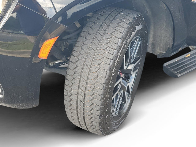 Used 2021 GMC Yukon AT4 w/ AT4 Premium Package AWD/4WD image 42
