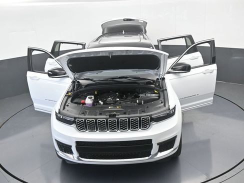 Used 2025 Jeep Grand Cherokee L Summit AWD/4WD image 71