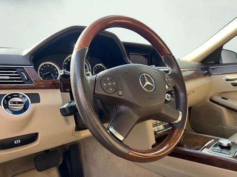 Used 2013 Mercedes-Benz E 350 Sedan image 60