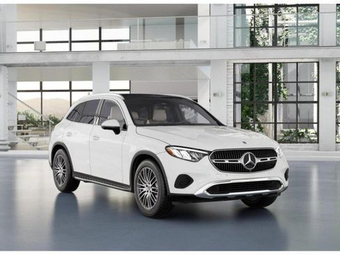 Used 2024 Mercedes-Benz GLC 300 image 10