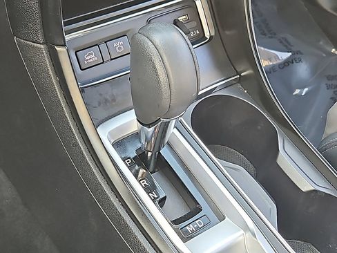 Used 2022 Subaru Ascent Onyx Edition AWD/4WD image 16
