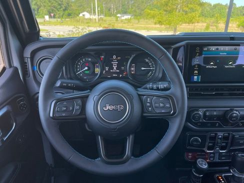 Used 2024 Jeep Wrangler Unlimited Rubicon 4xe w/ Safety Group AWD/4WD image 20