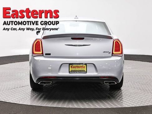 Used 2020 Chrysler 300 S image 6