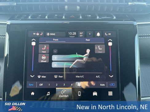 New 2025 Jeep Grand Cherokee L Altitude image 11