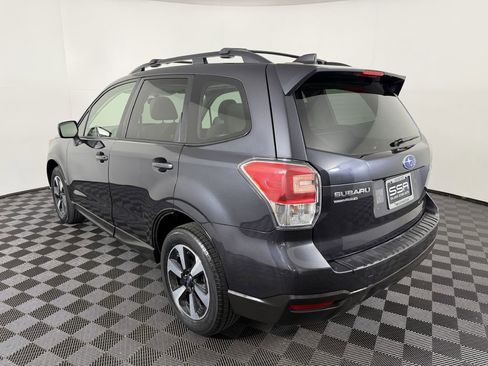 Used 2017 Subaru Forester 2.5i Premium w/ All-Weather Package AWD/4WD image 7
