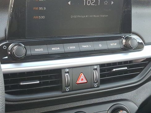 Used 2023 Kia Forte LXS w/ LXS Technology Package image 16