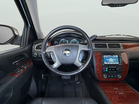 Used 2010 Chevrolet Tahoe LTZ AWD/4WD image 16
